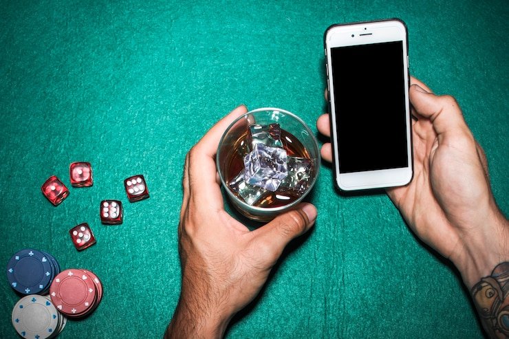 Filipino players from different regions enjoying 8990 mobile sports and casino experience